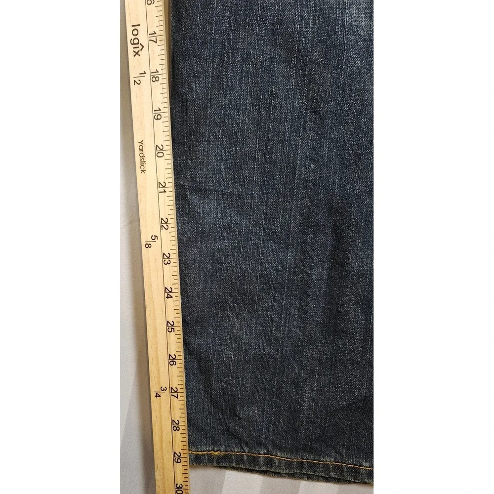 Levis levis 559